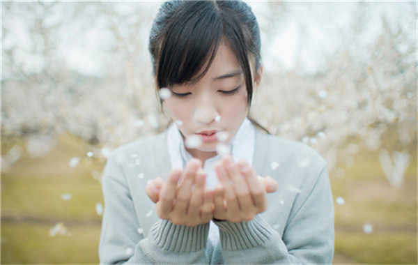 新巴尔虎右怀孕后验血多久可以知道男女(怀孕后多久可以验血检查出来)